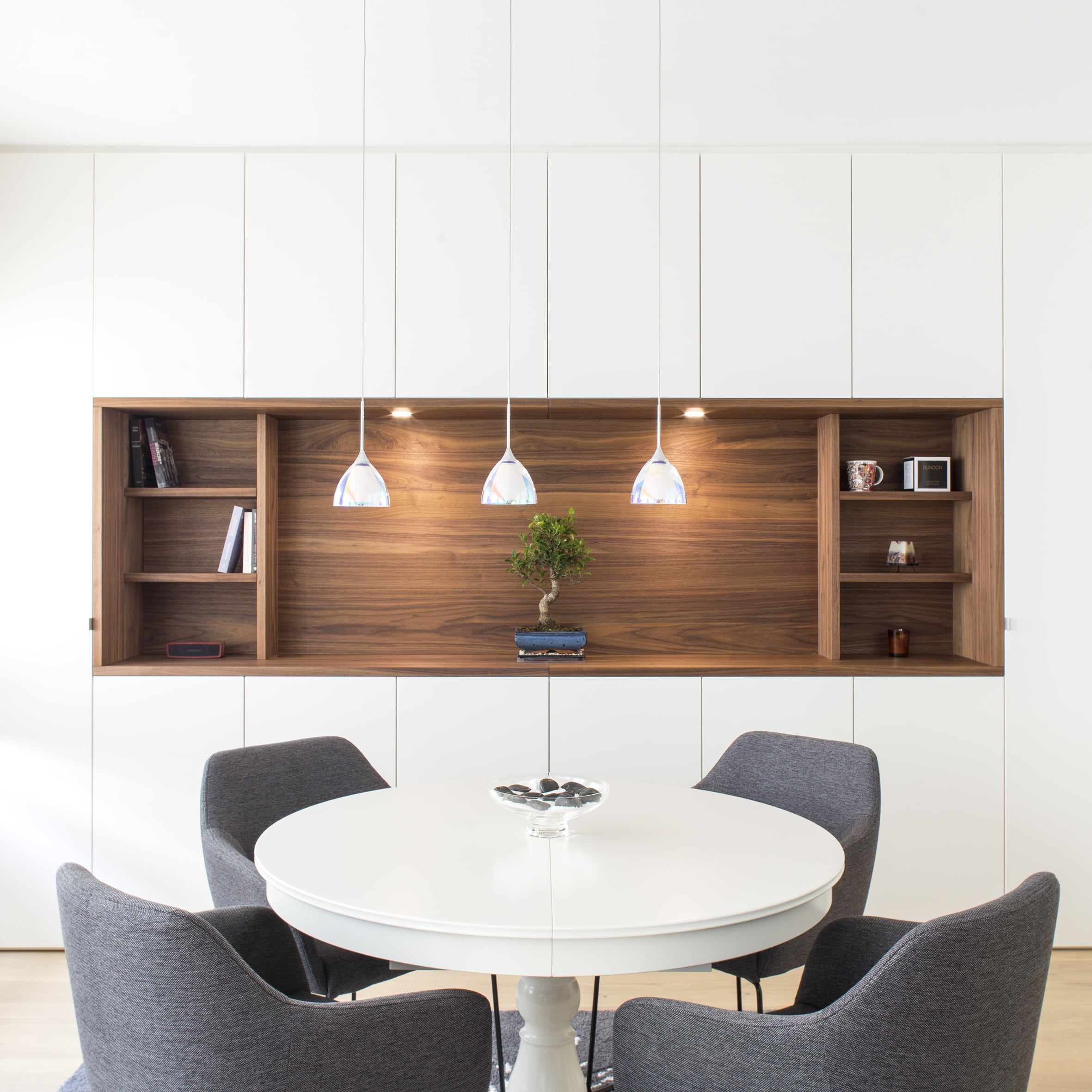 Meuble de salon sur mesure type mur de rangement