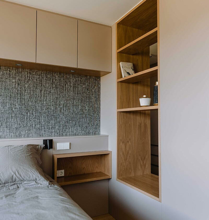 Aménagement d'une chambre avec dressing et meuble d'angle à Luxembourg