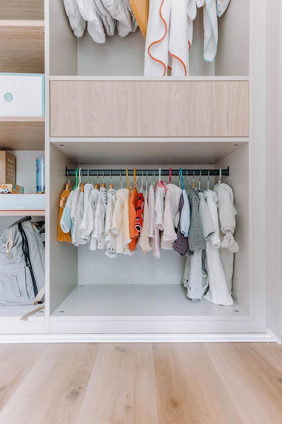 Aménagement d'un placard dans une chambre d'enfant d'une maison à Genève