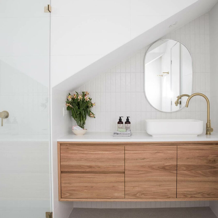 Salle de bain à la décoration zen et élégante
