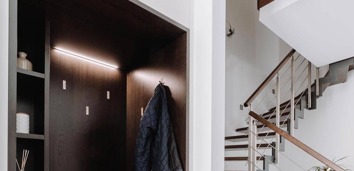 Idée d'aménagement d'entrée à Lausanne par BeHome Interiors