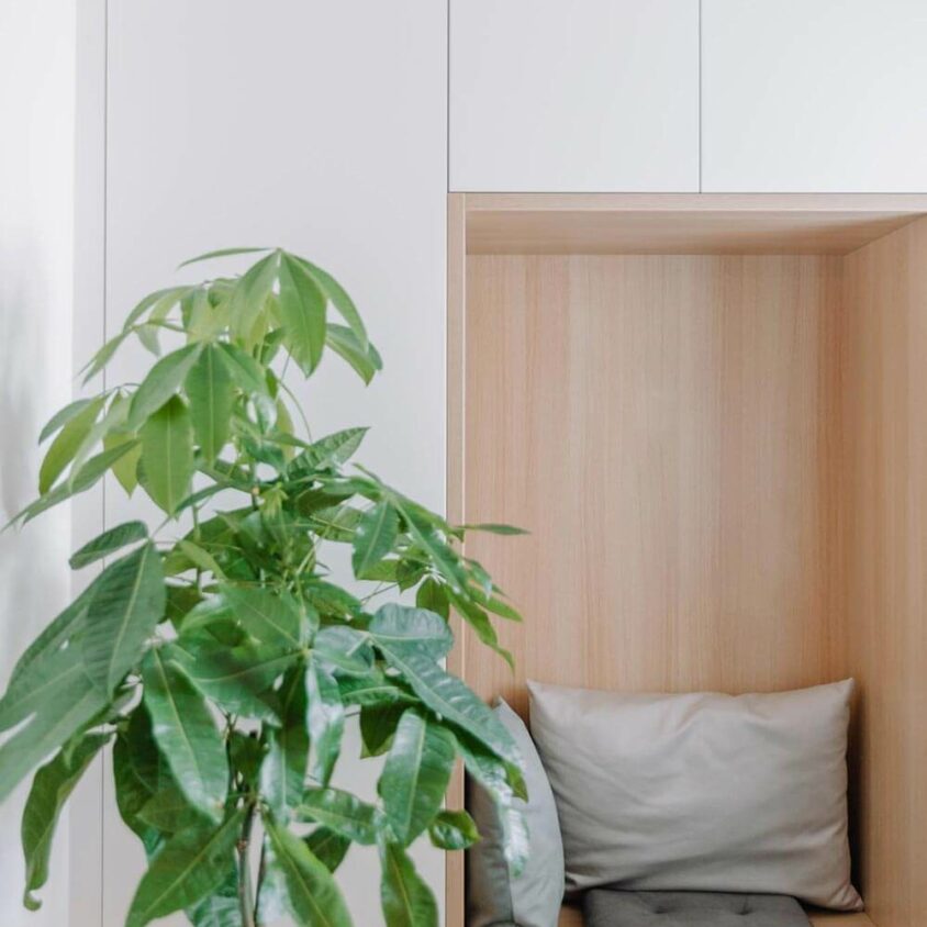 Idée d'aménagement d'entrée à Lausanne par BeHome Interiors