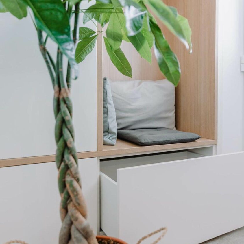 Idée d'aménagement d'entrée à Lausanne par BeHome Interiors