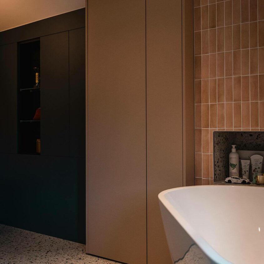 Aménagement de salle de bain à Lenningen vue placards