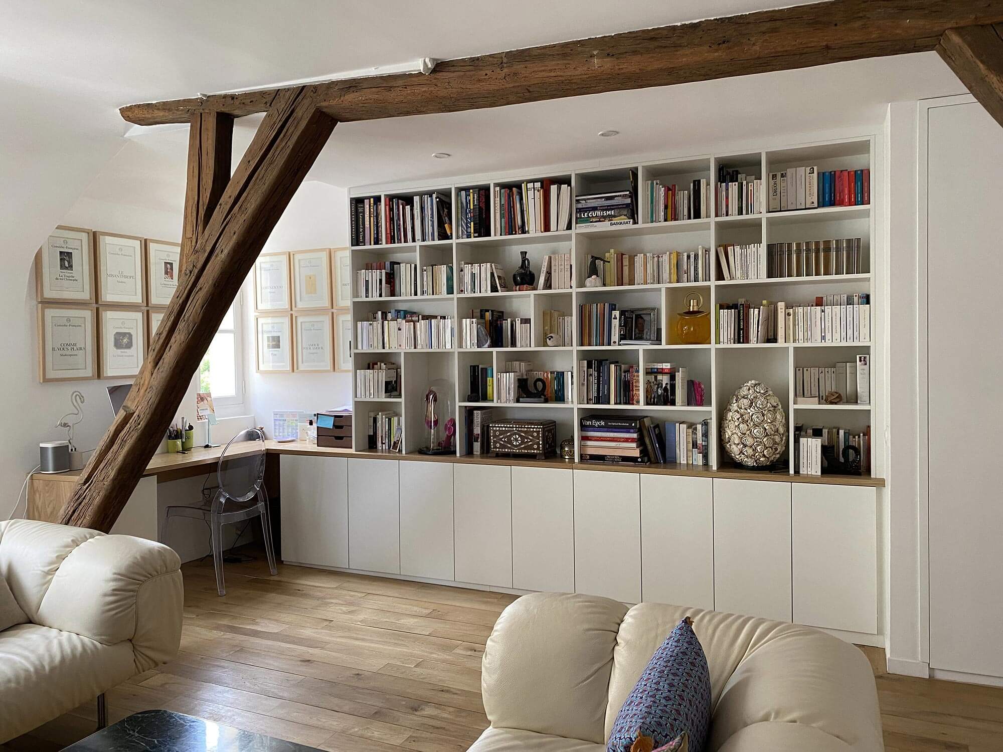 Rénovation d'un appartement ancien à Bruxelles avec bureau, bibliothèque