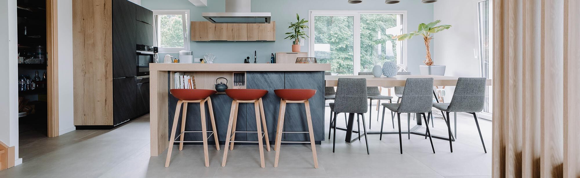 Aménagement d'un salon cuisine dans une maison à Genève