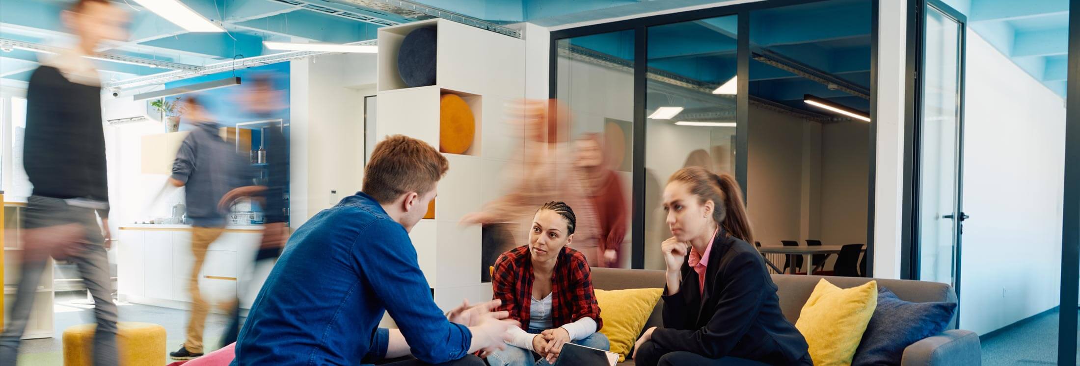 Office layout in Luxembourg with a welcoming space